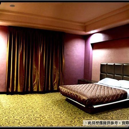 Ritz Motel Kaohsiung Extérieur photo