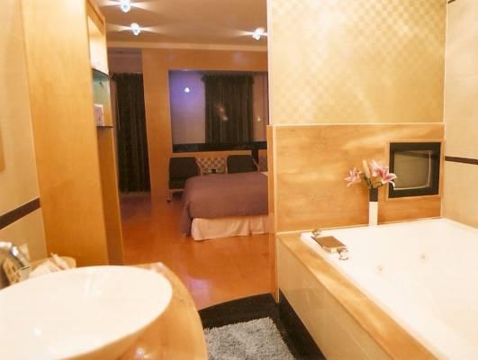 Ritz Motel Kaohsiung Extérieur photo